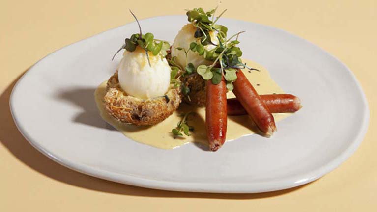 Huevos Nido con salchicha (con dos huevos)
